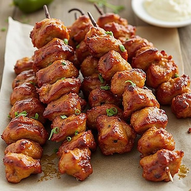 Brochette de porc: Tendres, parfumées, grillées à la perfection